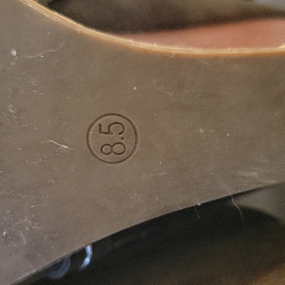 Women's booties size 8.5. - Picture 6 of 8